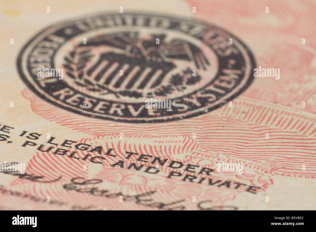 Close-up du joint et les mots "cours légal" et de "public et privé" à l'avant de dix dollars américains. Banque D'Images