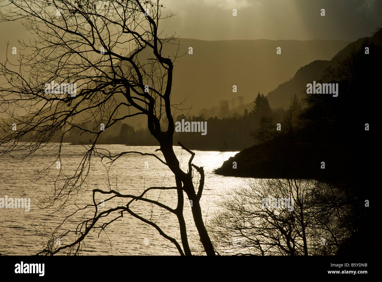Plus de lumière spectaculaire Thirlmere, Parc National de Lake District, Cumbria, Angleterre, Royaume-Uni Banque D'Images