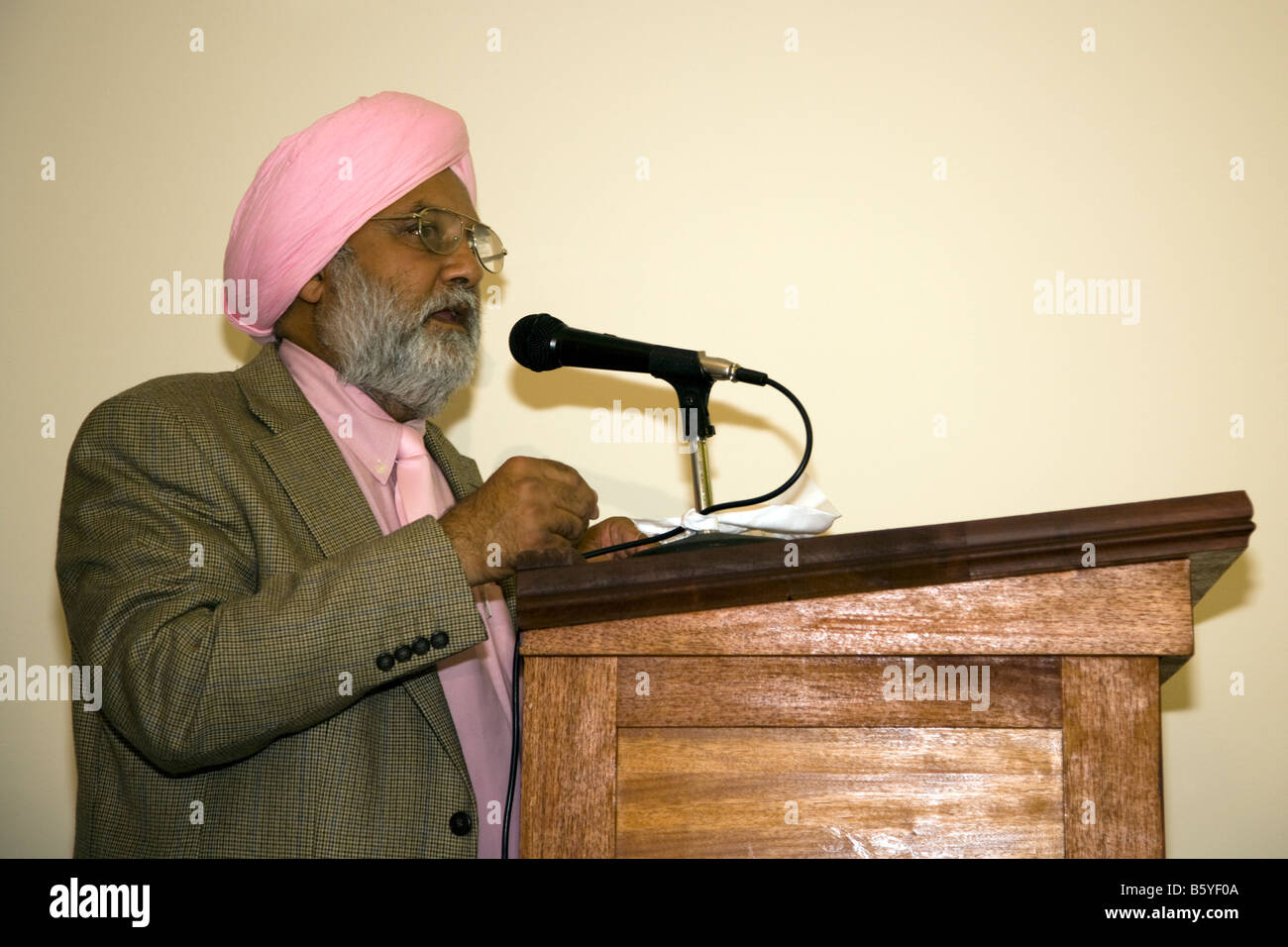 Bénédiction des aînés sikh sikh de mariage, d'un aîné, prêcher, turban, prêchant sermon talk Banque D'Images