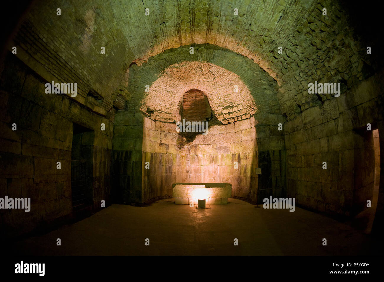 Vestiges romains des caves du Palais Dioclétien Site du patrimoine mondial de l'Europe Croatie Dalmatie Split Banque D'Images