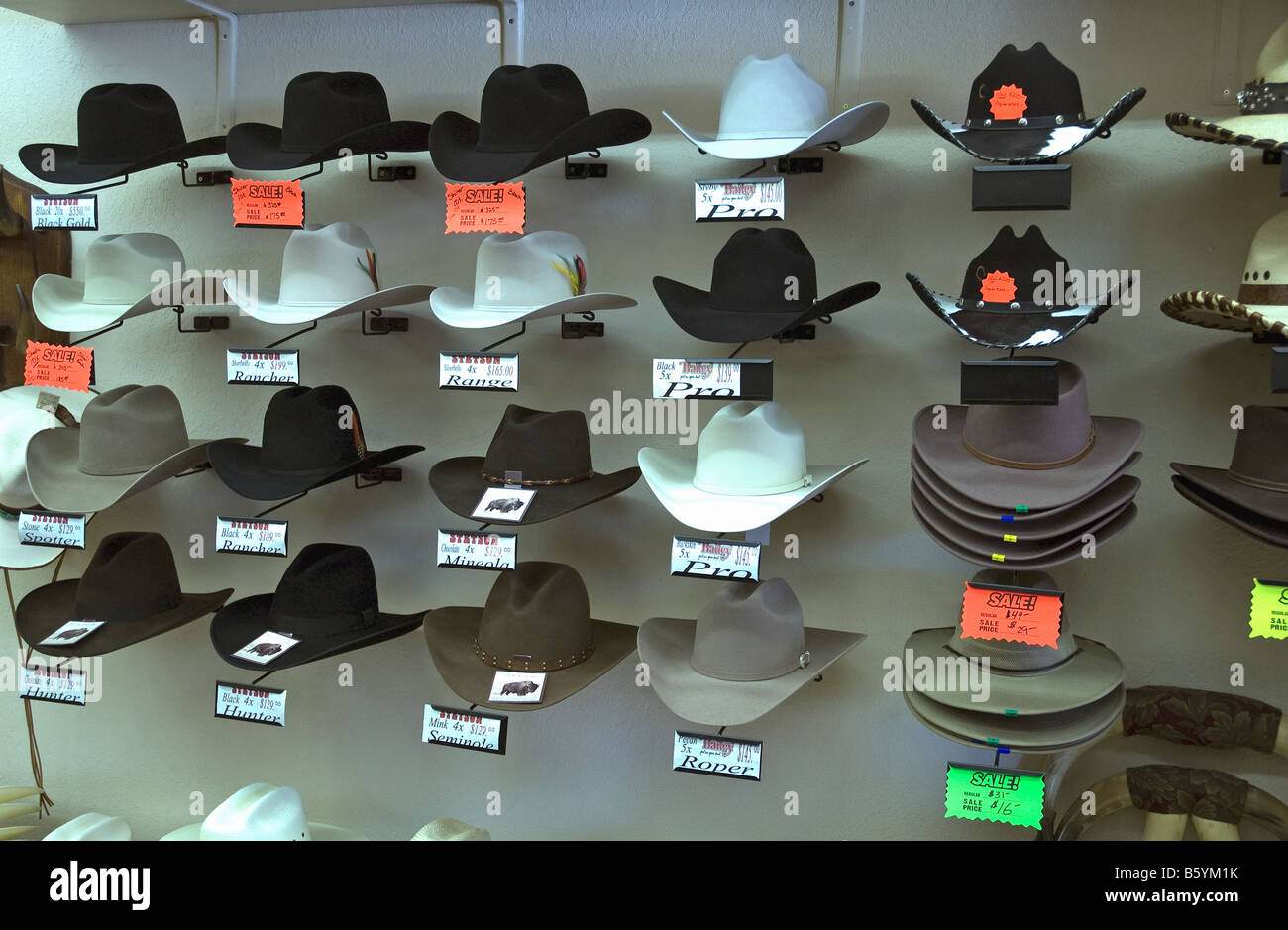 Chapeau Stetson exposés à la vente dans 