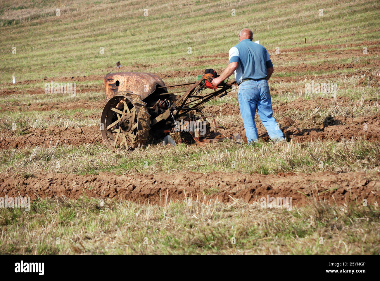 Deux roues Vintage British Anzani cheval de fer le tracteur à la Surrey County Labour Country Fair 2008 La British Anzani Ir Banque D'Images