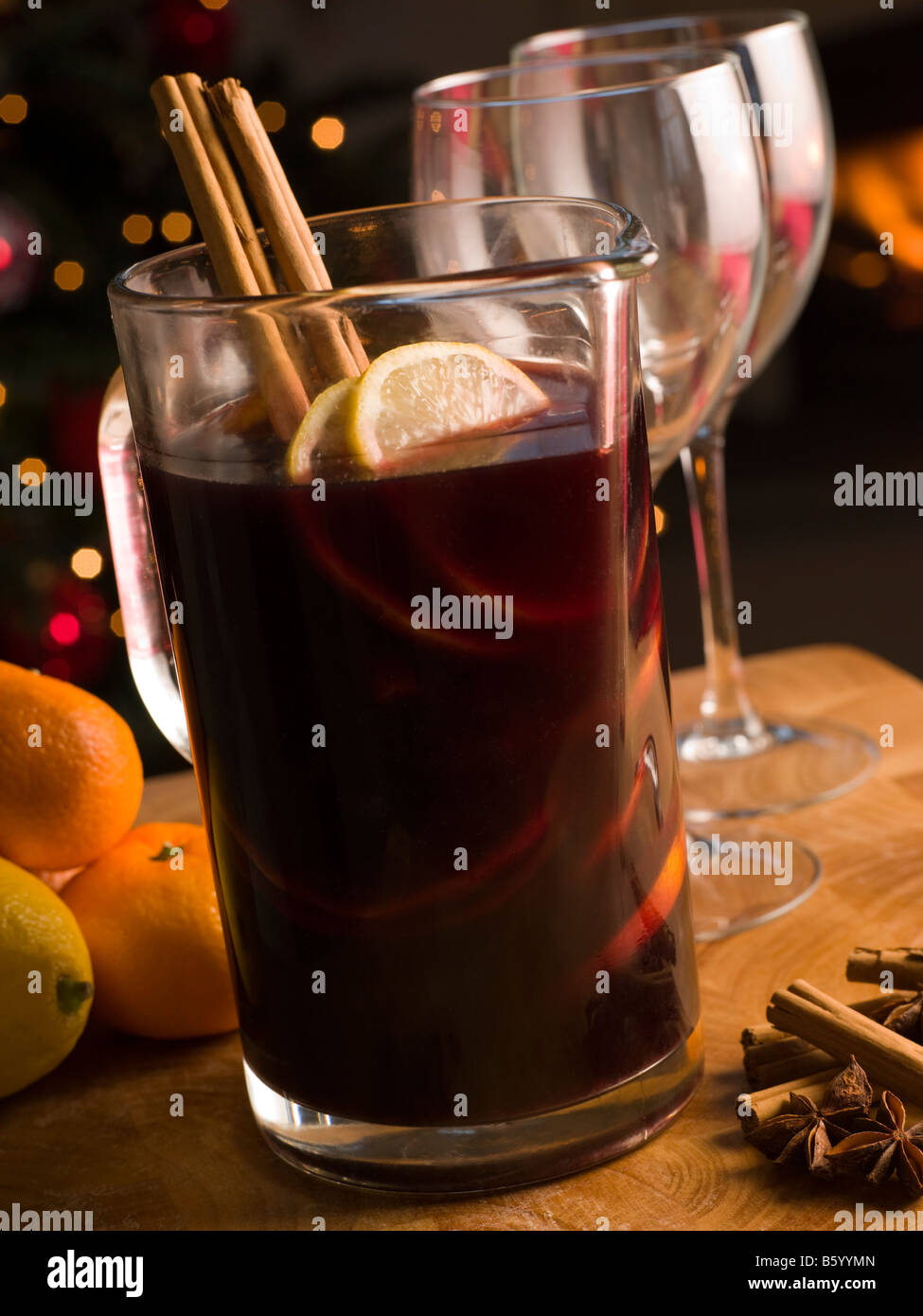 Pichet de vin chaud Banque D'Images