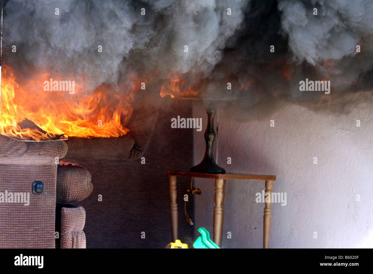 Une salle de démonstration à un feu de structure de la sécurité incendie Banque D'Images