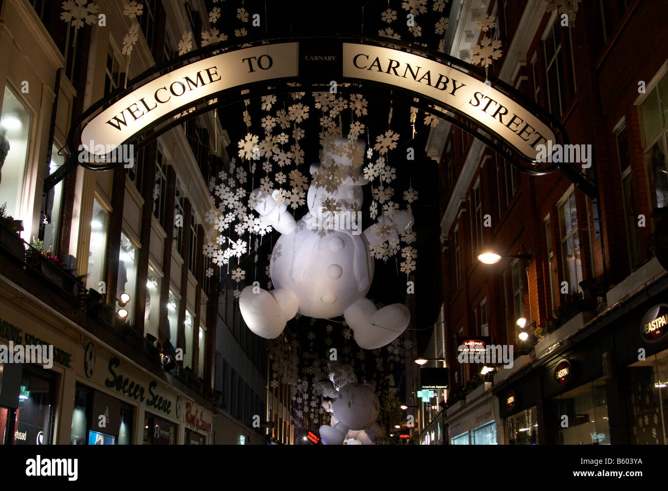 Les lumières de Noël et décorations le long de Carnaby Street, Londres Banque D'Images