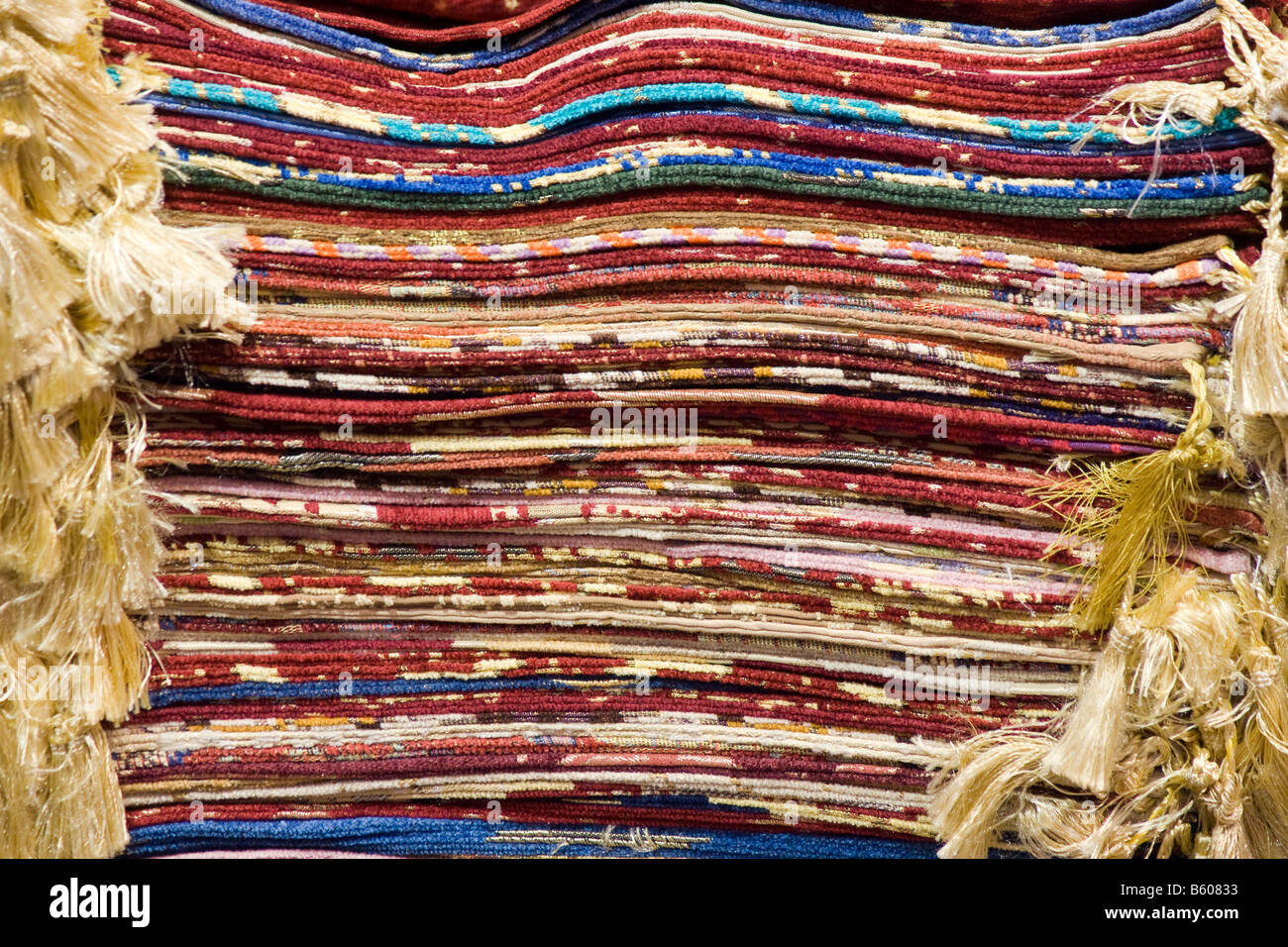 Marchés colorés en vente dans le Grand Bazar, Istanbul, Turquie Banque D'Images