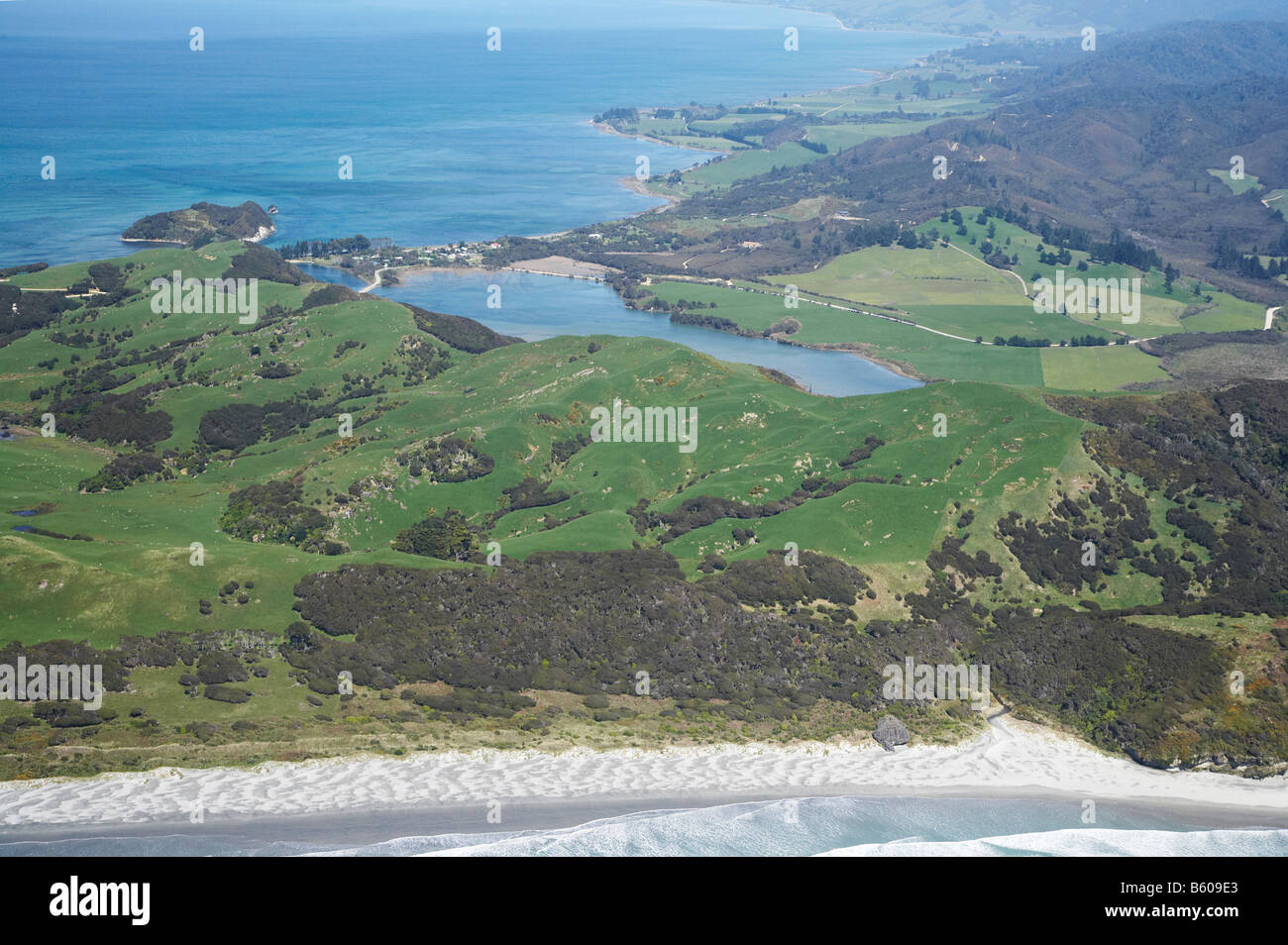 Puponga et Golden Bay et l'Adieu Spit Beach bas Nelson Region ile sud Nouvelle Zelande aerial Banque D'Images