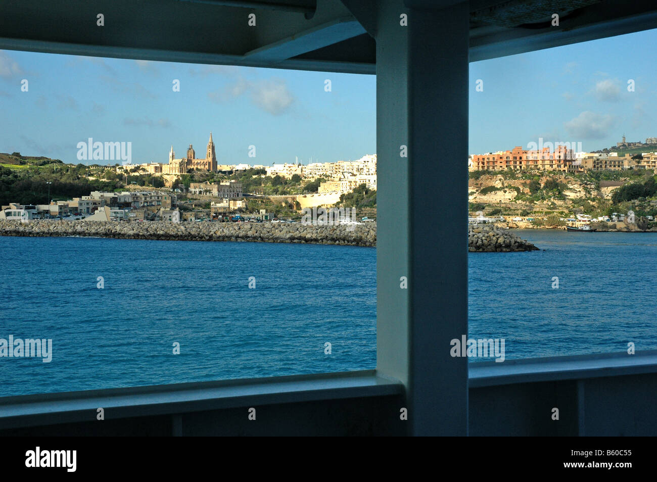 Vue depuis le ferry de Gozo de Malte Banque D'Images