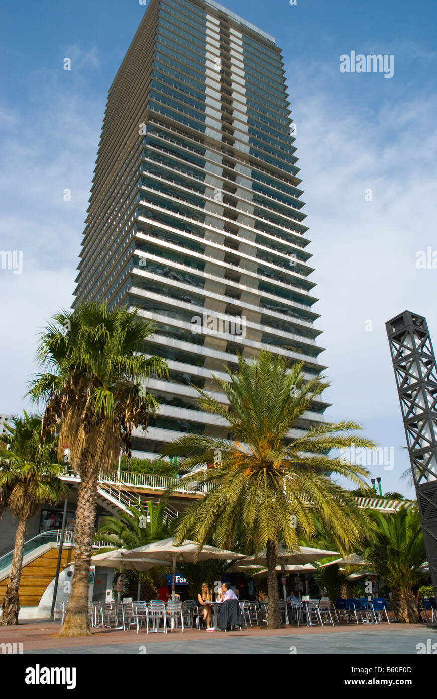 Torre Mapfre à grande hauteur du Port Olympique de Barcelone Espagne Europe Banque D'Images