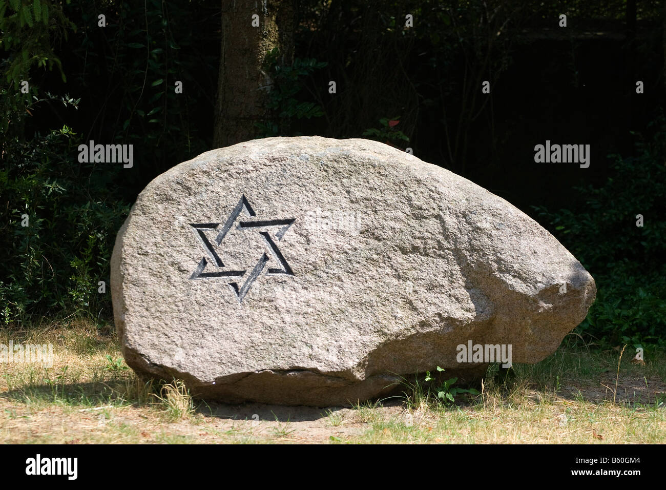 Sur le rocher détruit cimetière juif de Strausberg près de Berlin, Brandebourg Banque D'Images