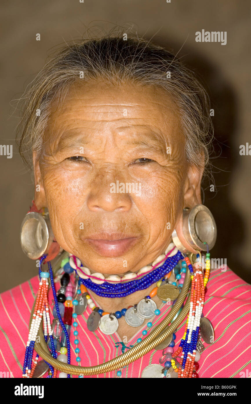 Un Padaung-Karen woman, portrait, province de Mae Hong Son, dans le Nord de la Thaïlande, Asie Banque D'Images