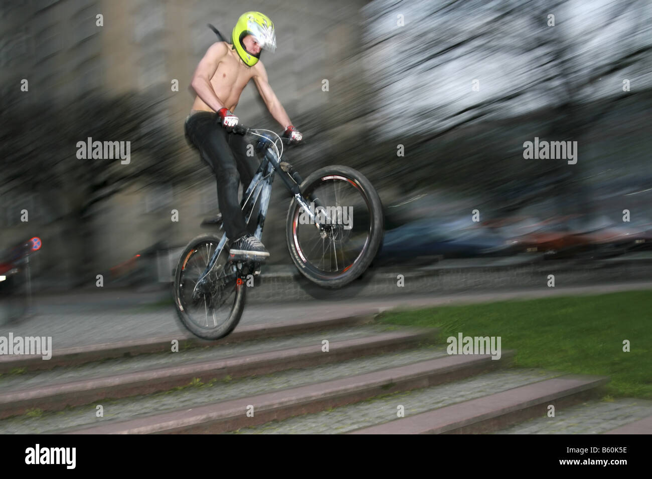 Saut en VTT Banque D'Images