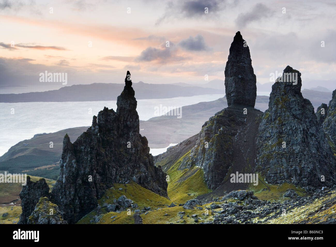 Le Storr (aiguille Rock et de Old Man Storr), Isle of Skye, Scotland, UK Banque D'Images