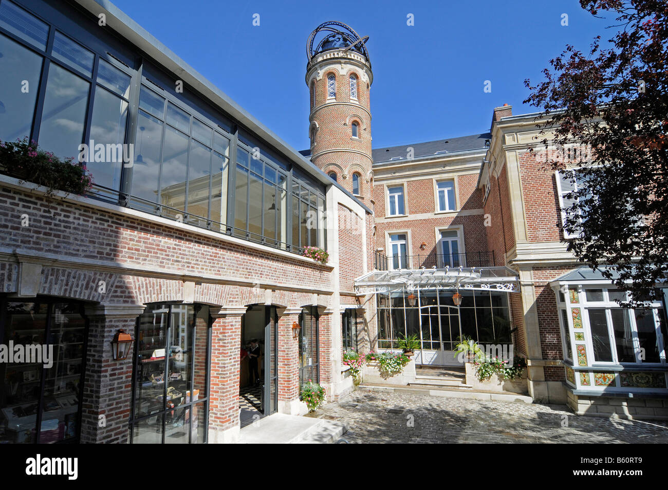 Maison d'habitation, le musée Jules Verne, vue sur ville, Amiens ...