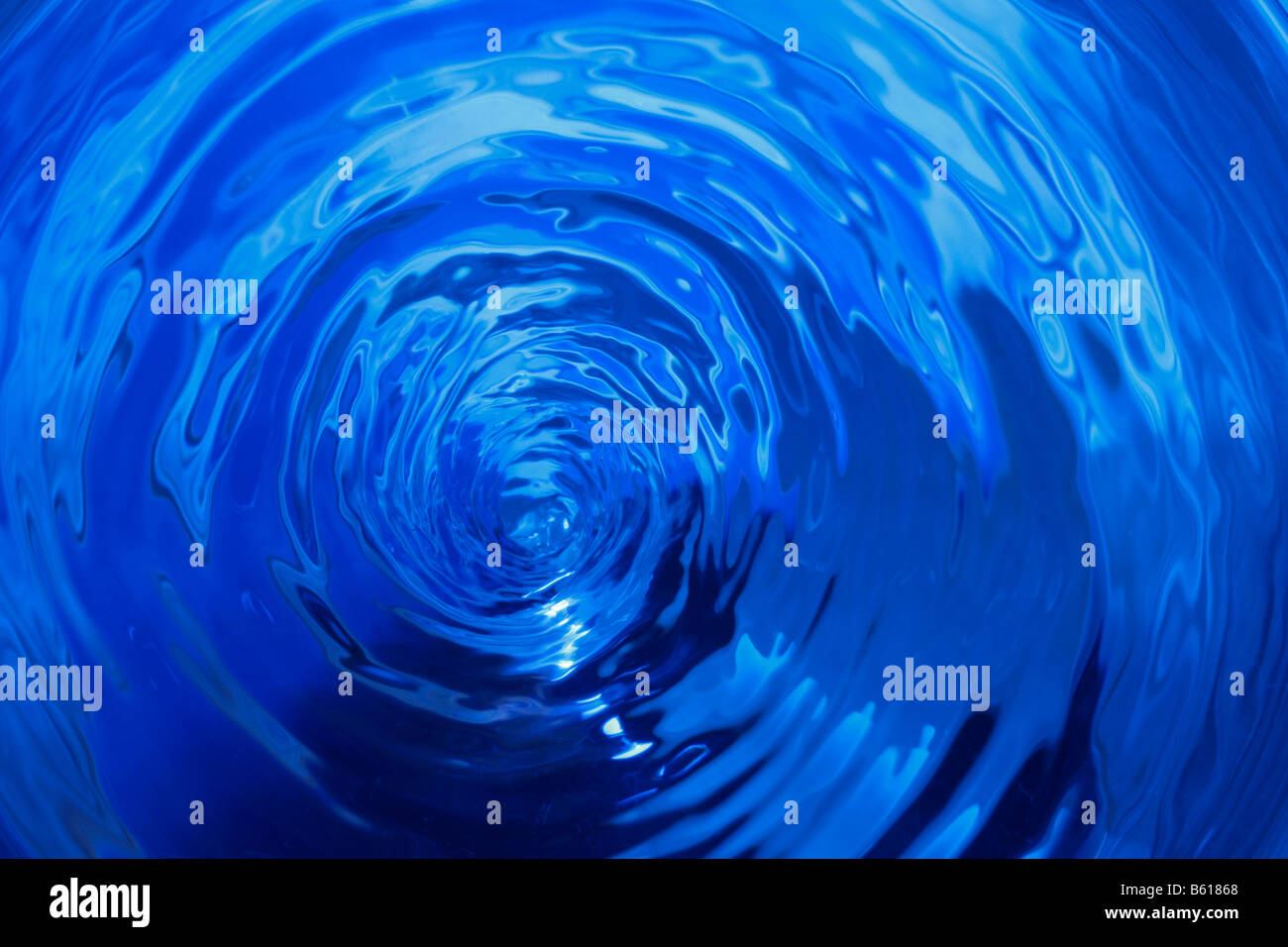 Le bain à remous ou au vortex Banque D'Images