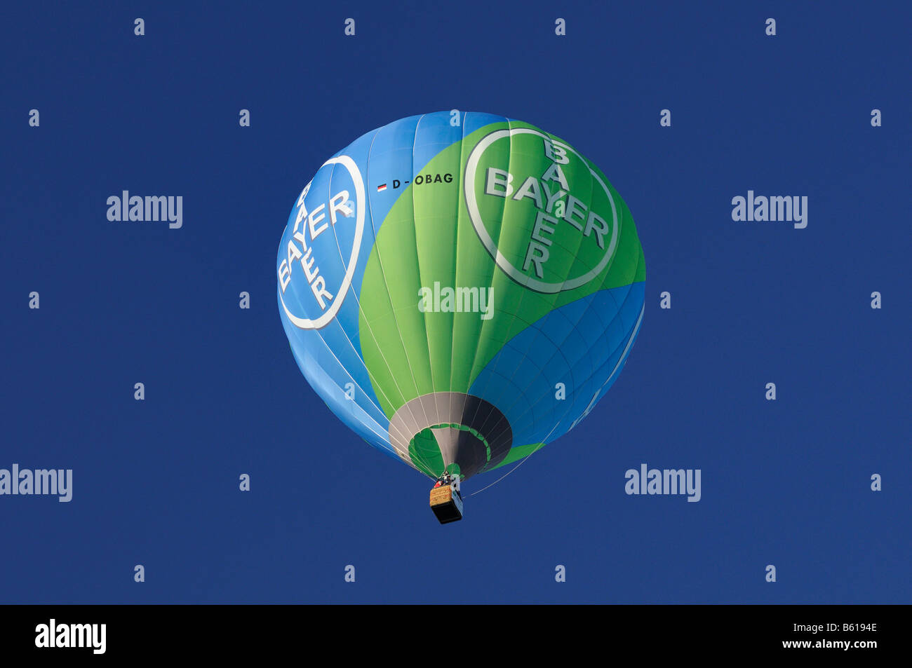 Captive balloon Banque de photographies et d'images à haute résolution -  Alamy