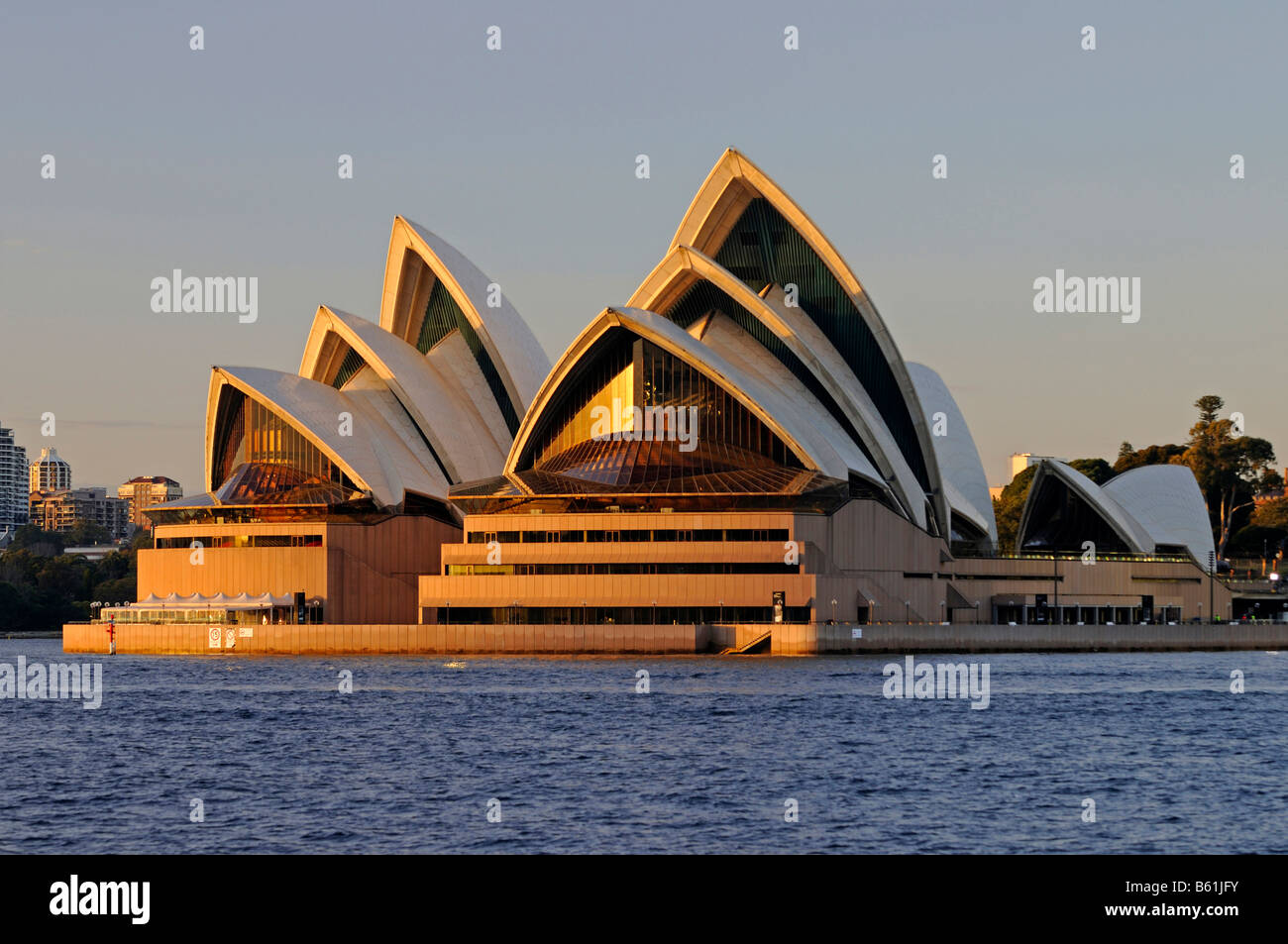 Opera House de Sydney au lever du soleil, Sydney, Australie Banque D'Images