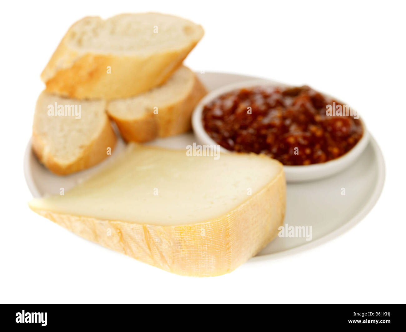 Ossau Iraty fromage avec du pain et de la relish Tomate Banque D'Images