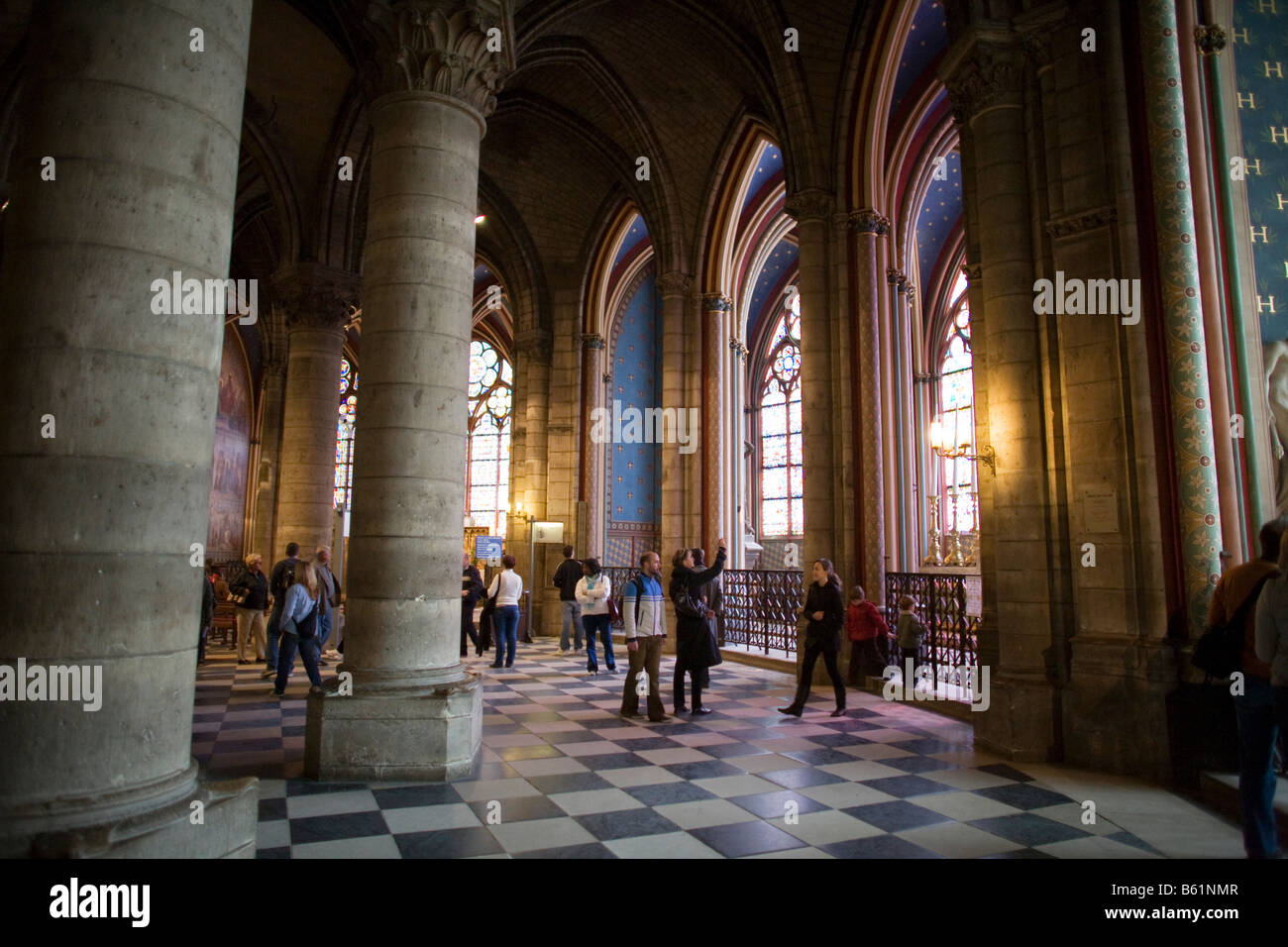 Vue de l'intérieur de la cathédrale Notre-Dame de Paris à partir de la façade est, l'emplacement de l'arcs-boutants Banque D'Images