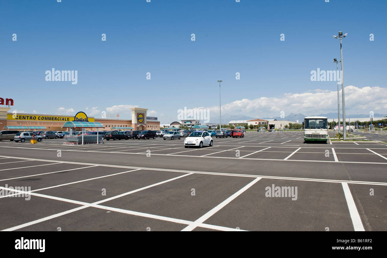 Parking centre commercial Banque D'Images