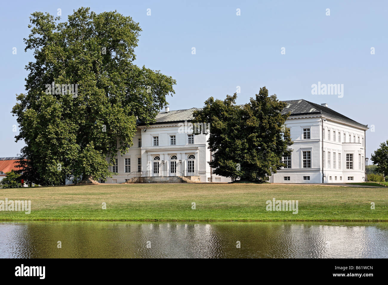 Neuhardenberg Palace, palais classique par l'architecte Schinkel, jardin, région de l'Oderbruch, Maerkisch-Oderland district, Brande Banque D'Images