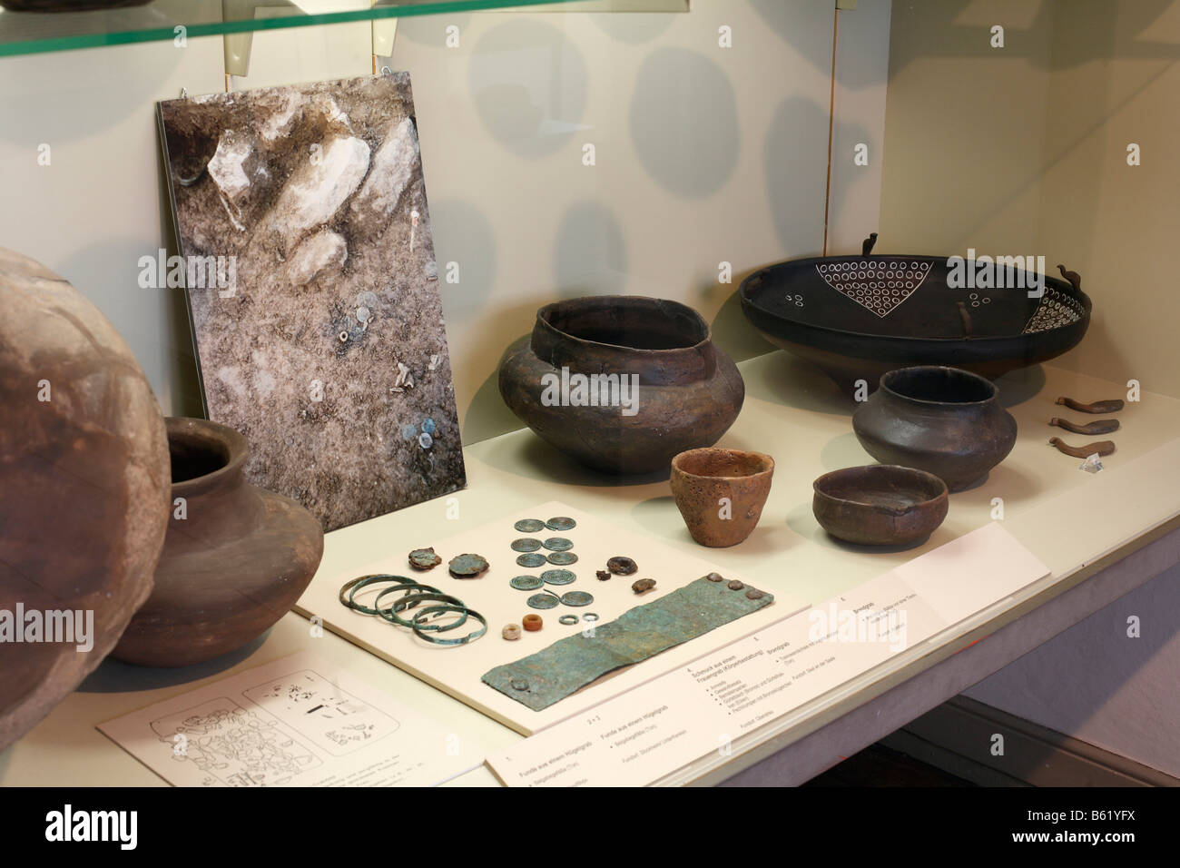 Artefacts de la période de Hallstatt dans le musée en Rhoen Rhoen, Fladungen, Bavaria, Germany, Europe Banque D'Images