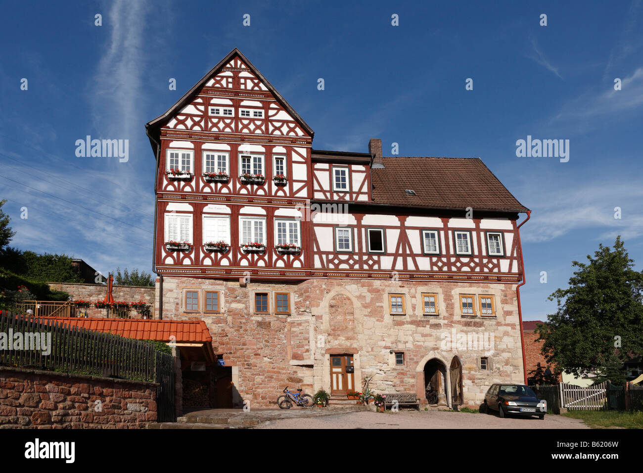 Maienhof, bâtiment à colombages dans Wasungen, Rhoen, Thuringe, Allemagne, Europe Banque D'Images