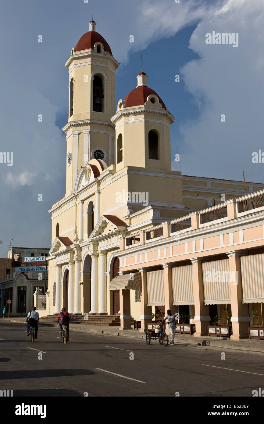 Cathedrale de la conception Purisma, Cathédrale de l'Immaculée Conception, le Parque Jose Marti à Cienfuegos, Cuba, Caribbea Banque D'Images