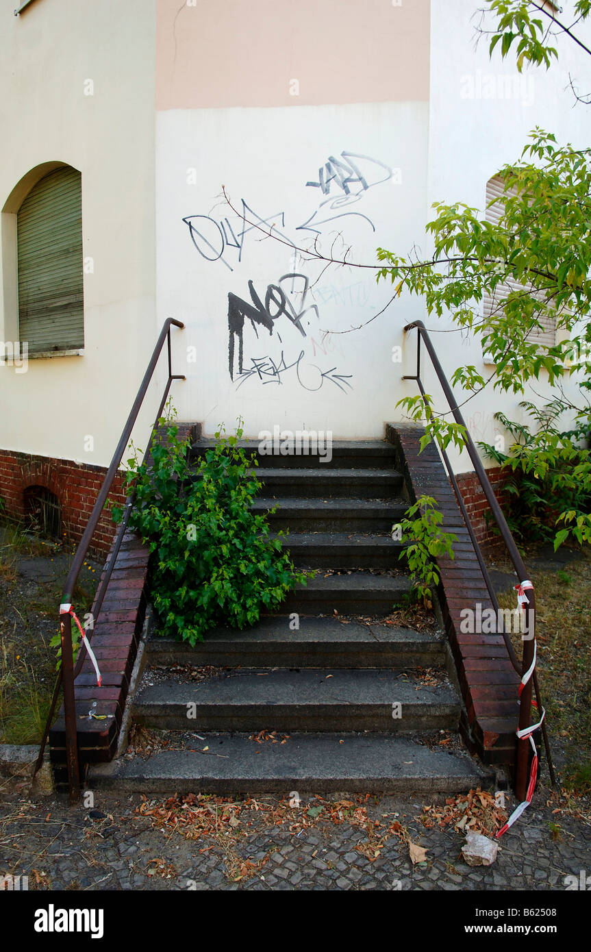 Escalier pour une entrée murée, Berlin-Karlshorst, Berlin, Germany, Europe Banque D'Images