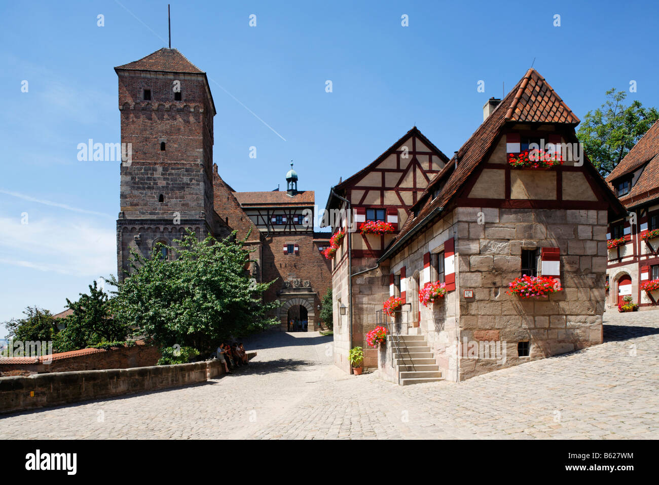 Château de Nuremberg ou Kaiserburg, maisons à colombages, Heidenturm, Nuremberg, Middle Franconia, Bavaria, Germany, Europe Banque D'Images