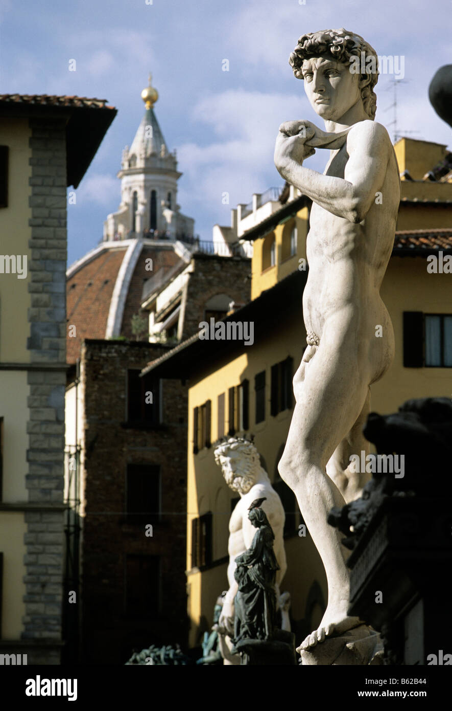 Statue de David de Michel-Ange Buonarroti, coupole de l'édifice, Florence, Florence, Toscane, Italie, Europe Banque D'Images