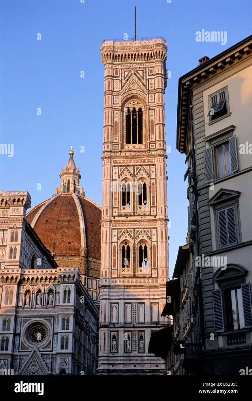 La cathédrale de Florence, la Basilique de Santa Maria del Fiore, le Campanile, Florence, Florence, Toscane, Italie, Europe Banque D'Images