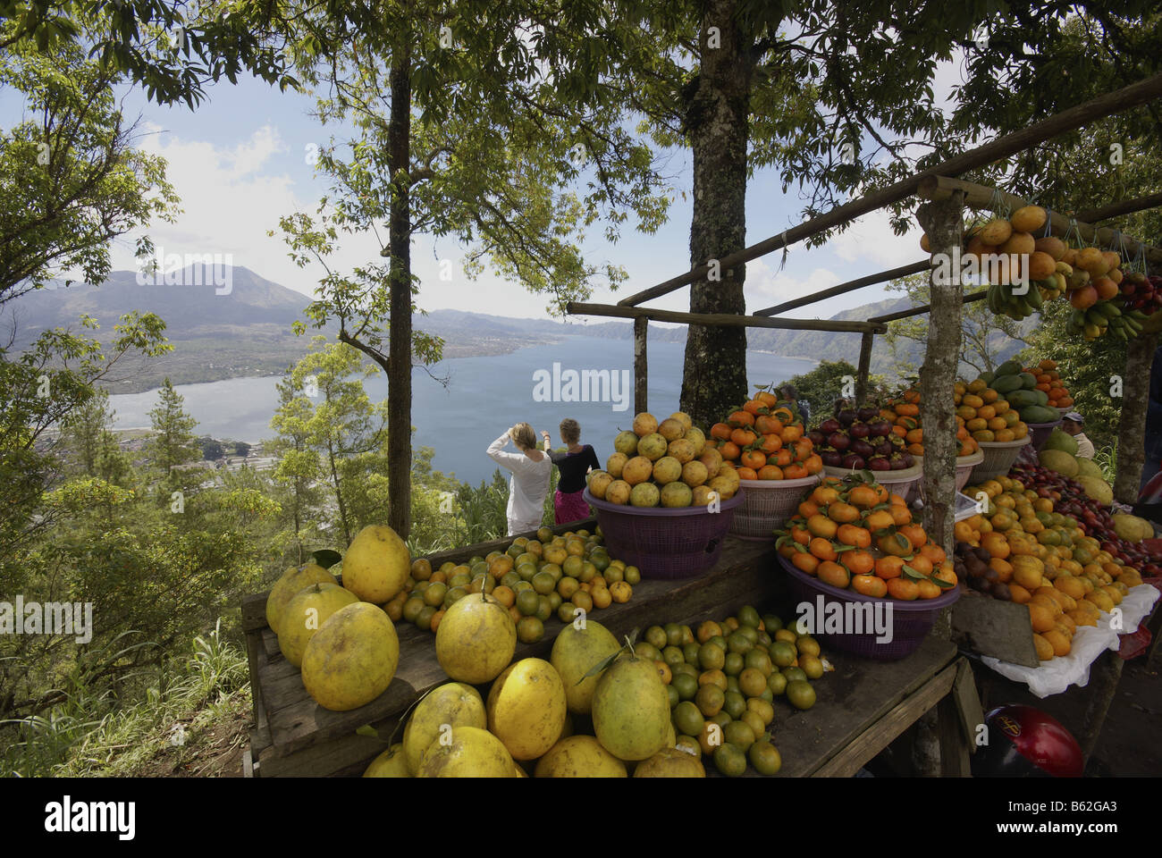 Les étals de fruits Mont Batur volcano Bali Banque D'Images