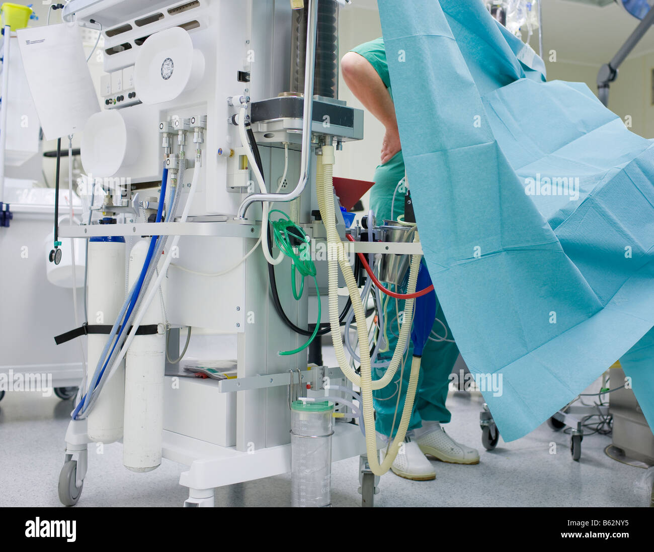 L'équipement médical utilisé lors de la neurochirurgie pour retirer une tumeur bénigne au cerveau, Reykjavik, Islande Banque D'Images