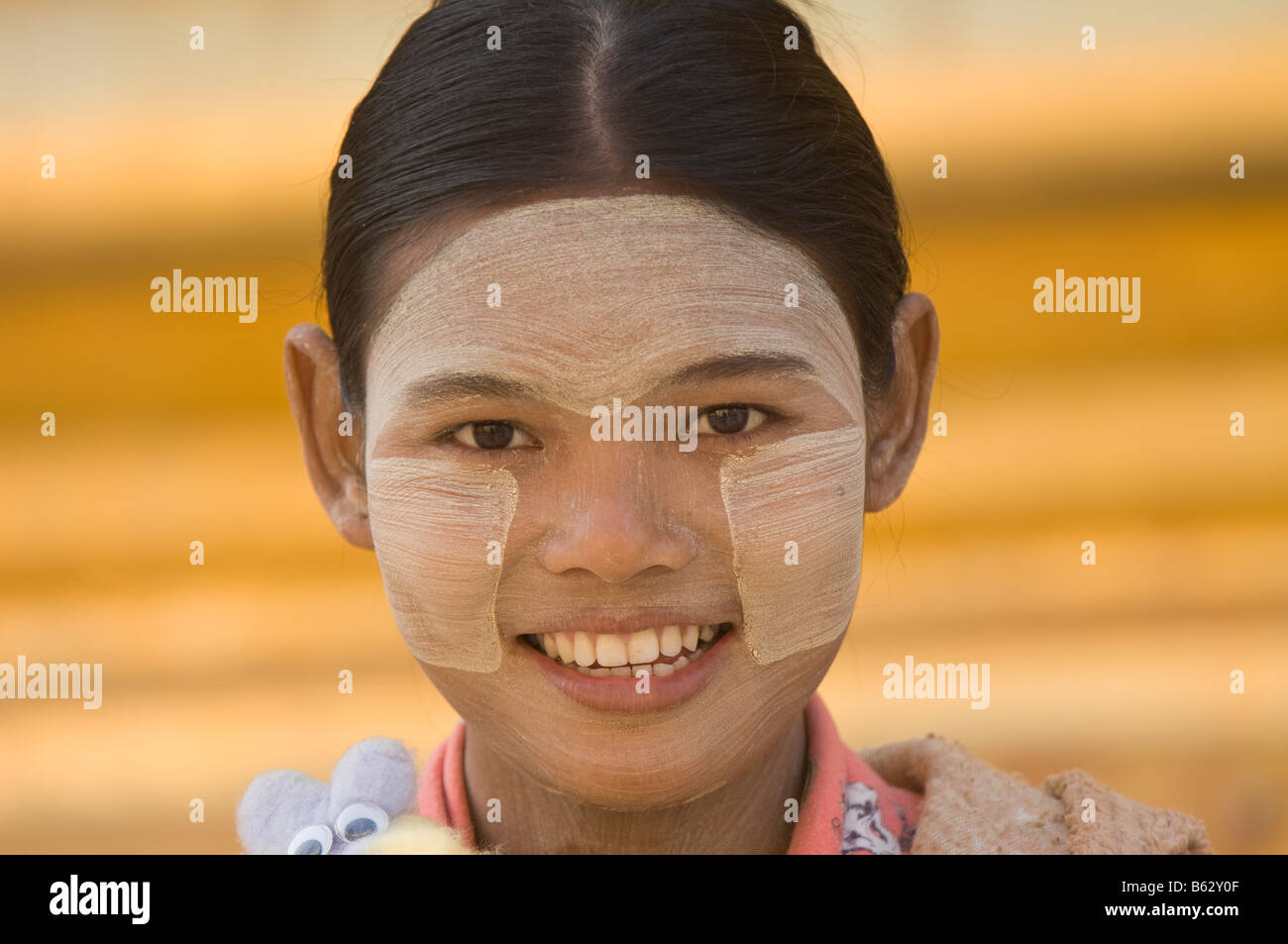 Jeune femme birmane Banque D'Images