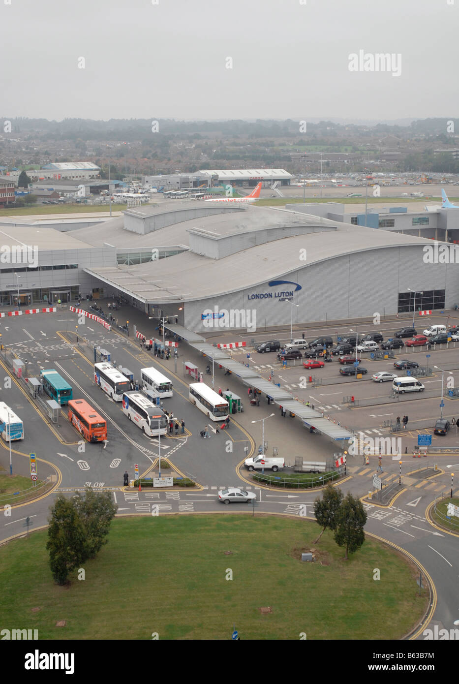 Le nouveau terminal à l'aéroport de Luton Banque D'Images