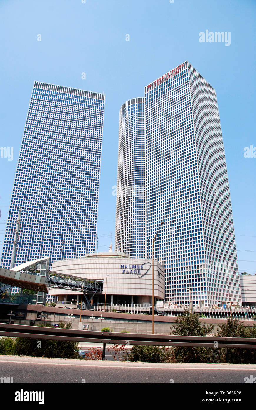 Les tours Azrieli à Tel Aviv ISRAËL Banque D'Images