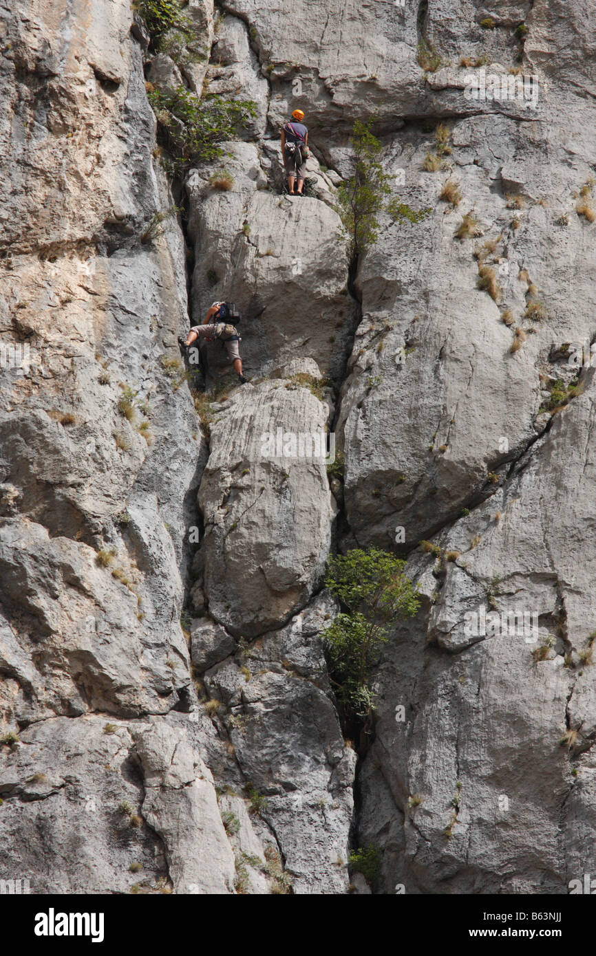 L'escalade à Paklenica, Croatie. Banque D'Images