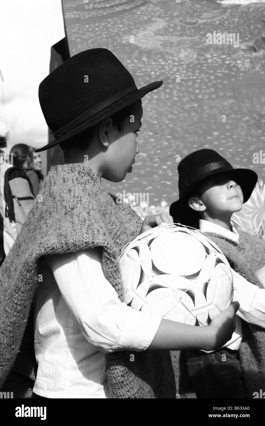 Les enfants avec un costume traditionnel de la région, Tibasosa, Boyacá, Colombie, Amérique du Sud Banque D'Images