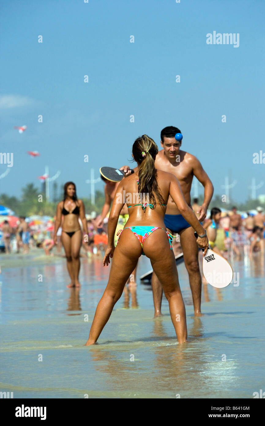 Brazil beach bikini Banque de photographies et d images a haute resolution Page 4 Alamy
