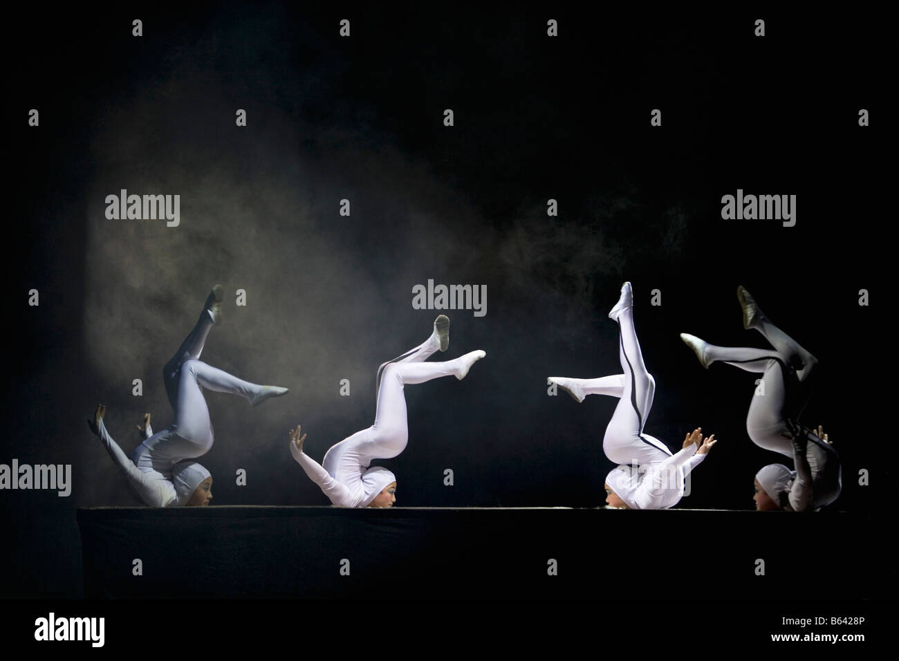 La Chine. Beijing. L'acrobatie en théâtre de Chaoyang. Banque D'Images