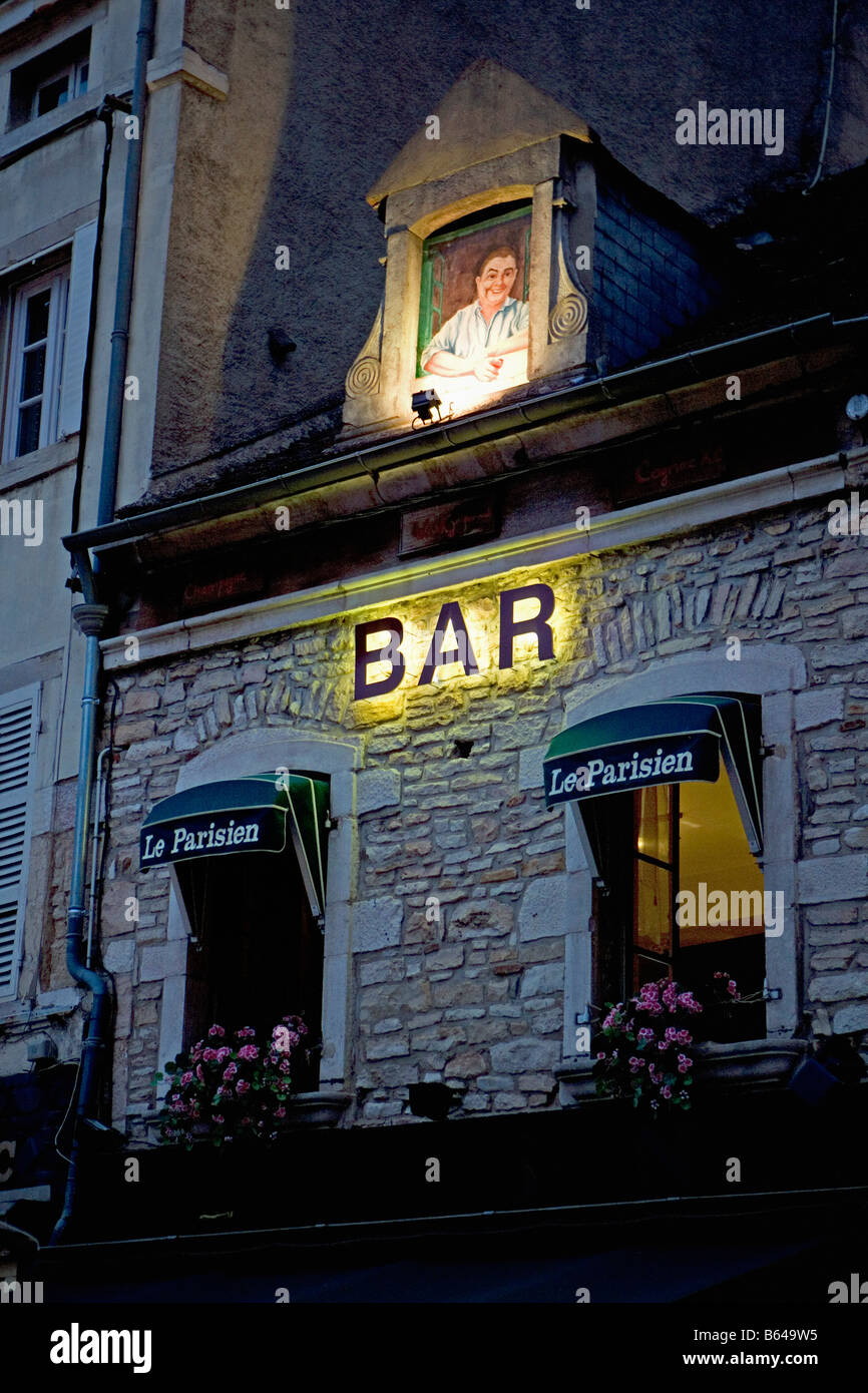 Beaune bar Banque de photographies et d’images à haute résolution Alamy