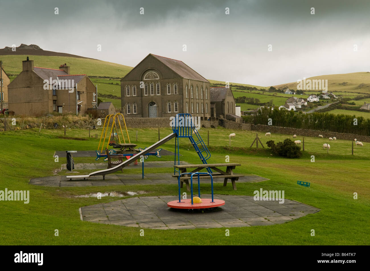 Llithfaen Llyen, village du nord du Pays de Galles Péninsule gwynedd aire déserte et grande chapelle galloise, automne UK, temps couvert gris Banque D'Images