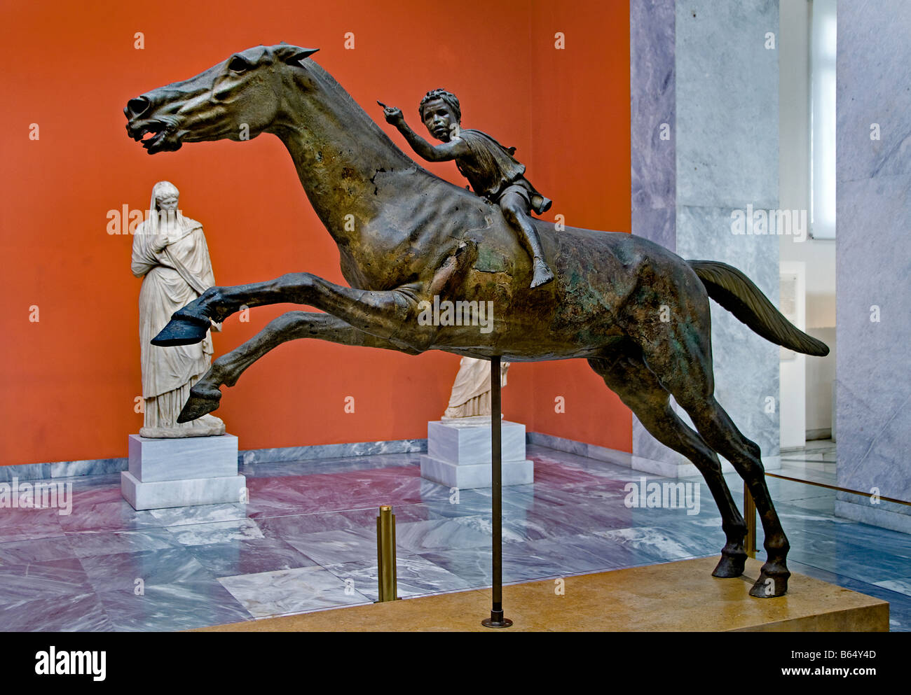 Le jockey de l'Artemision garçon Bronze Artemis sur l'Grèce Grec Banque D'Images