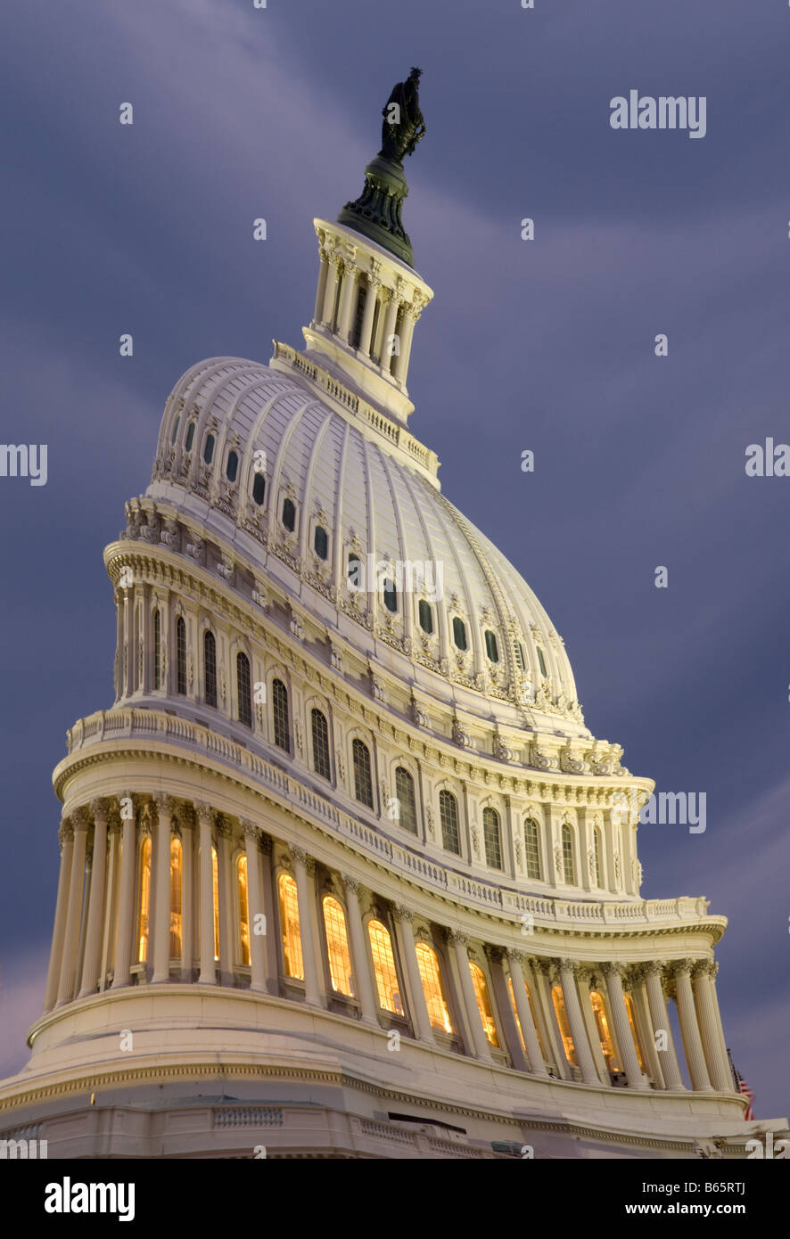Dôme du Capitole de Washington DC warped avec humour l'altération numérique Banque D'Images