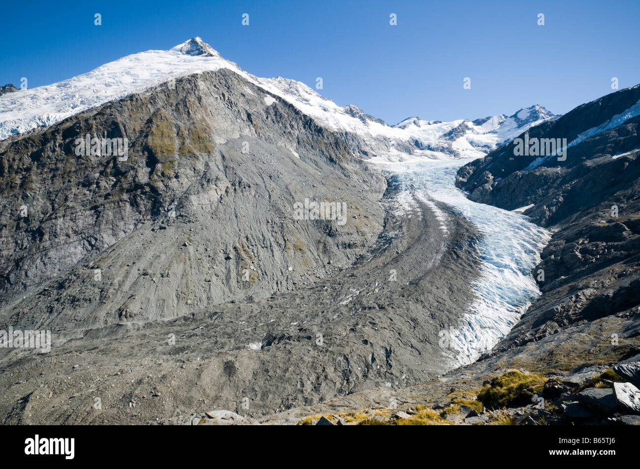 L'EICC et Mount Edward de la cascade des glaciers voie selle, Mount Aspiring National Park, South Island, New Zealand Banque D'Images