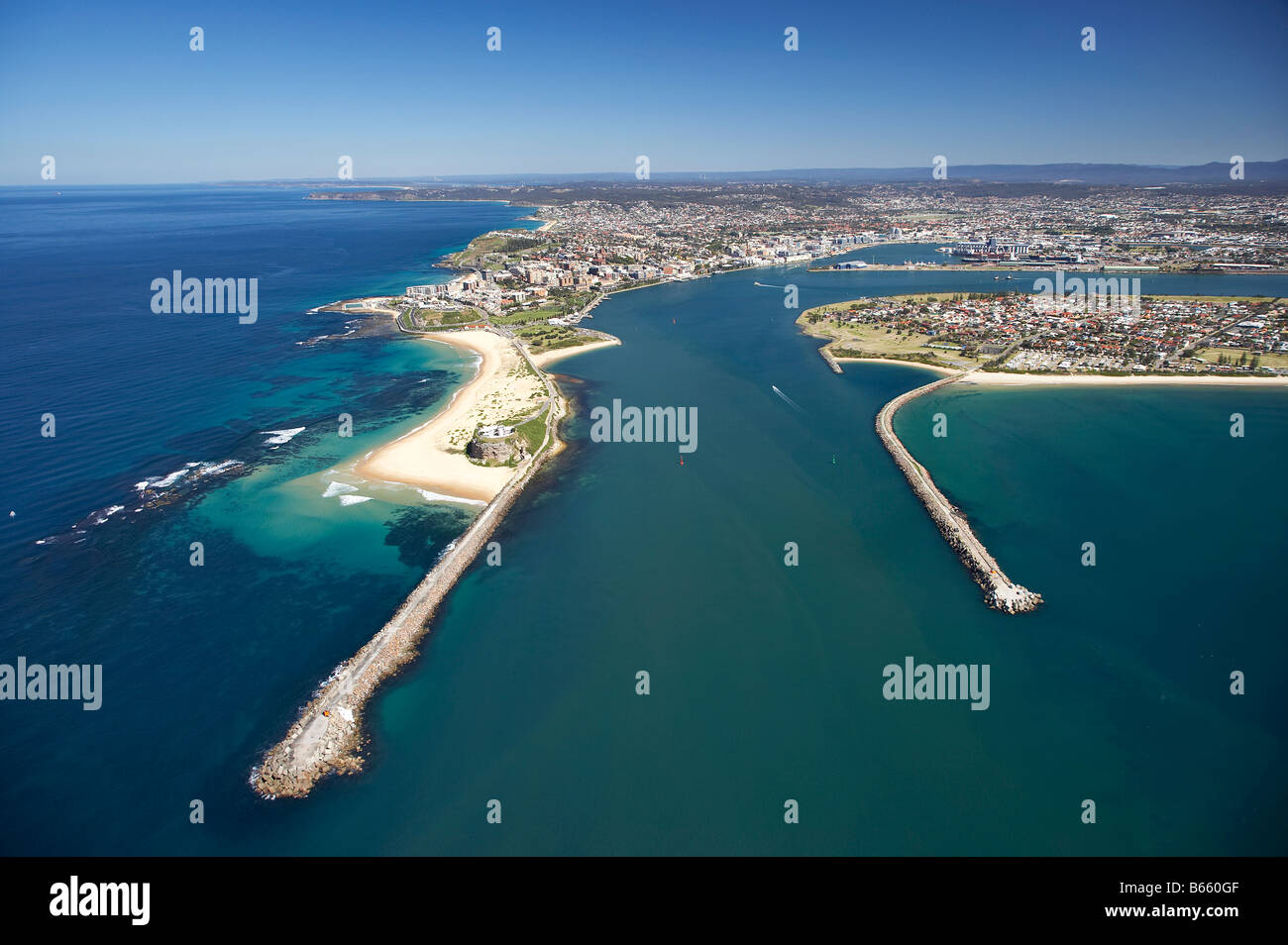 Et l'entrée à Nobbys Head Harbour Newcastle Newcastle New South Wales Australie aerial Banque D'Images