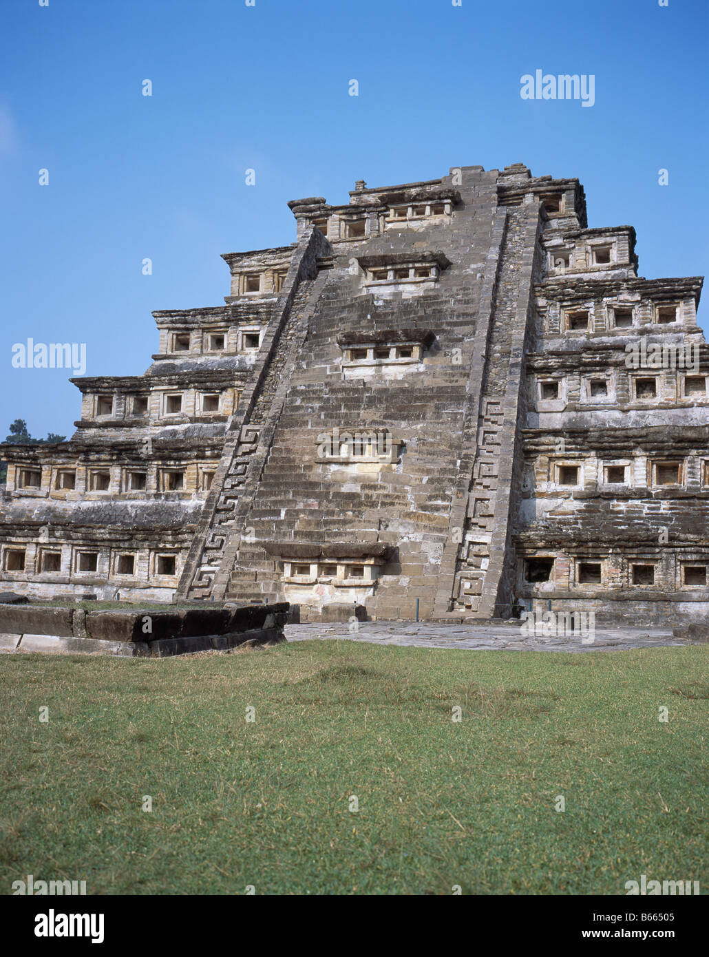 El Tajin (Mexique). Pyramide des niches Banque D'Images