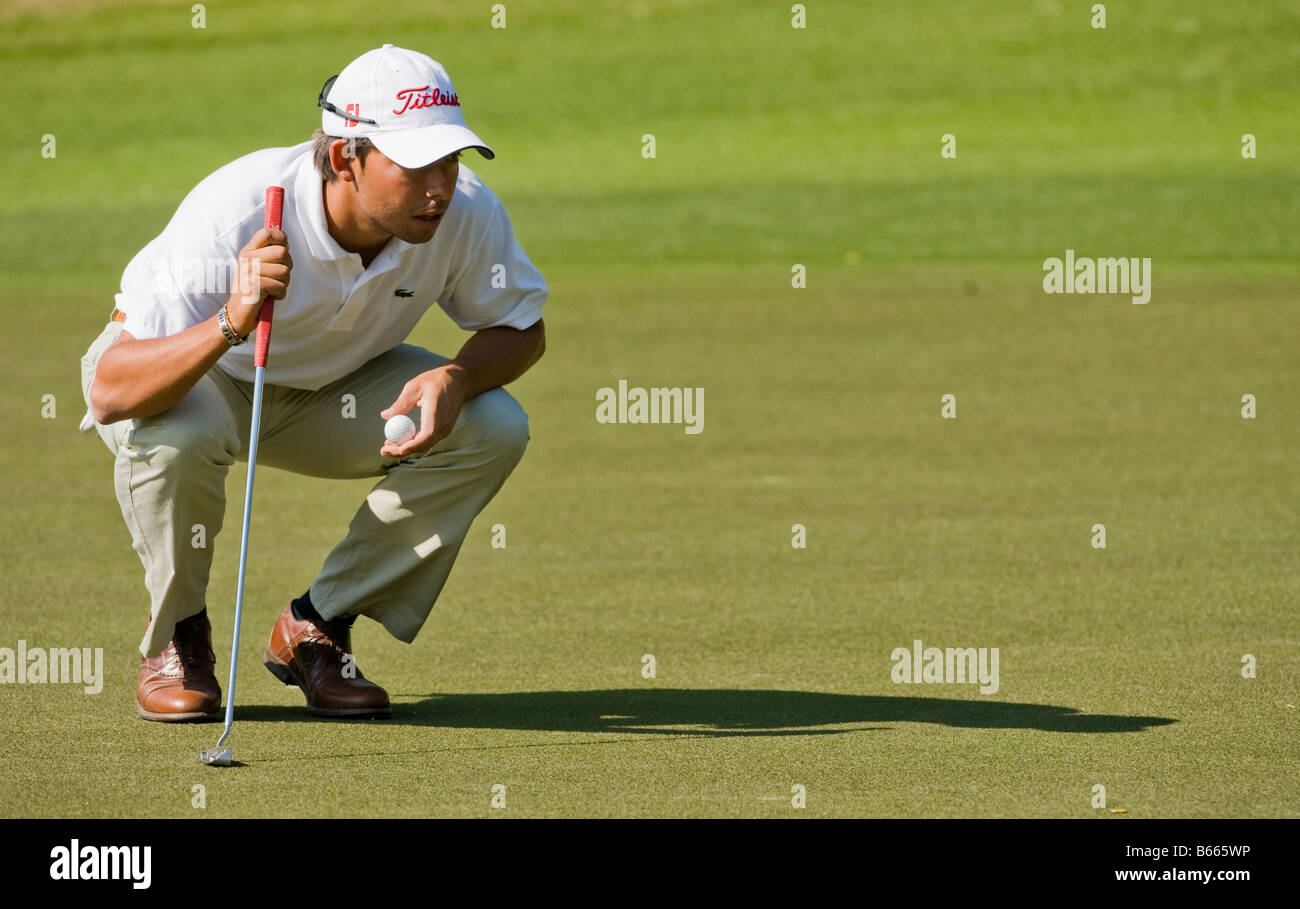 Pablo Larrazabal de l'Espagne au cours de la troisième ronde de la 54e à la Coupe du monde golf Olazabal course à Mission Hills Resort Banque D'Images