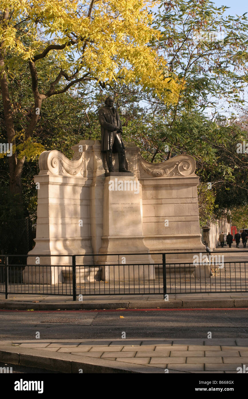 Statue d'Isambard Kingdom Brunel Victoria Embankment London UK Banque D'Images